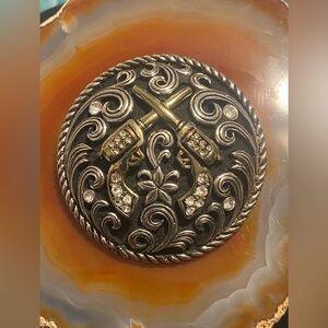 ๐ Western Costume Statement Pendant #9414